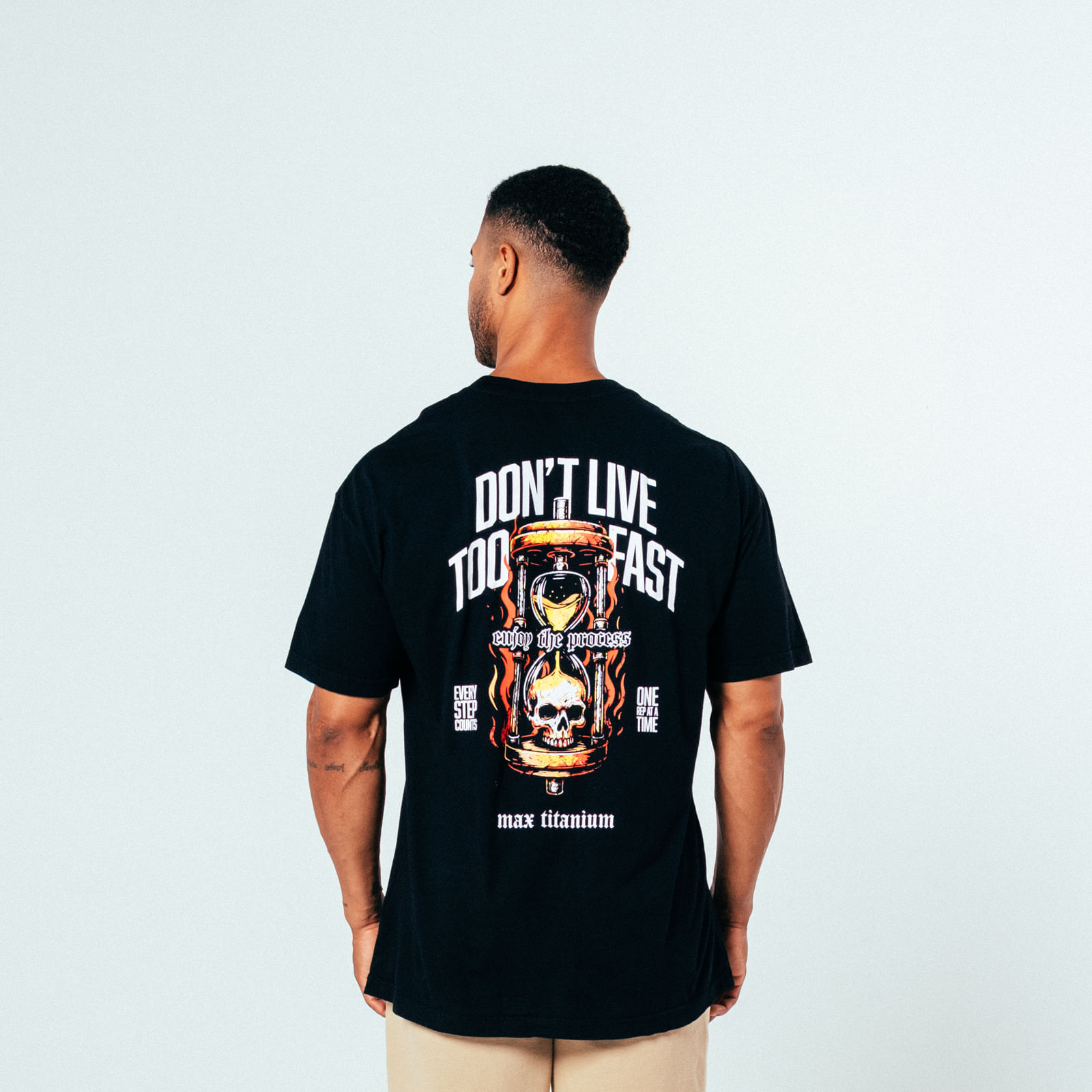 Camiseta Masculina Oversized Don't Live Too Fast